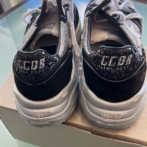 Woman’s snicker golden goose size 10 runner black silver - Picture 9 of 11
